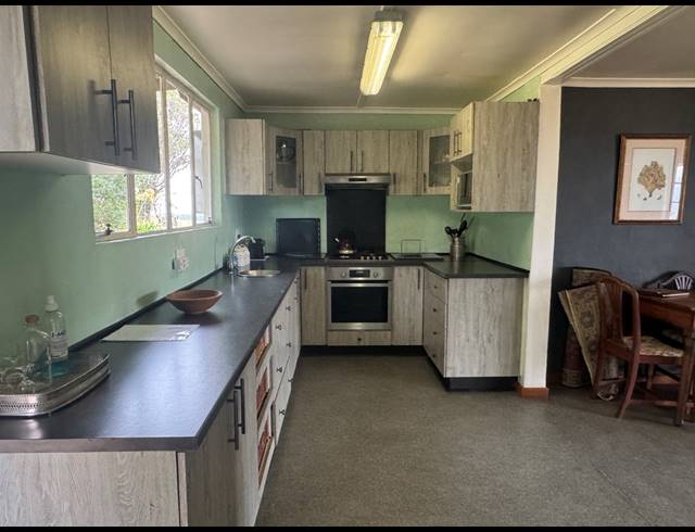 6 BEDROOM HOUSE TO LET IN HOWICK RURAL